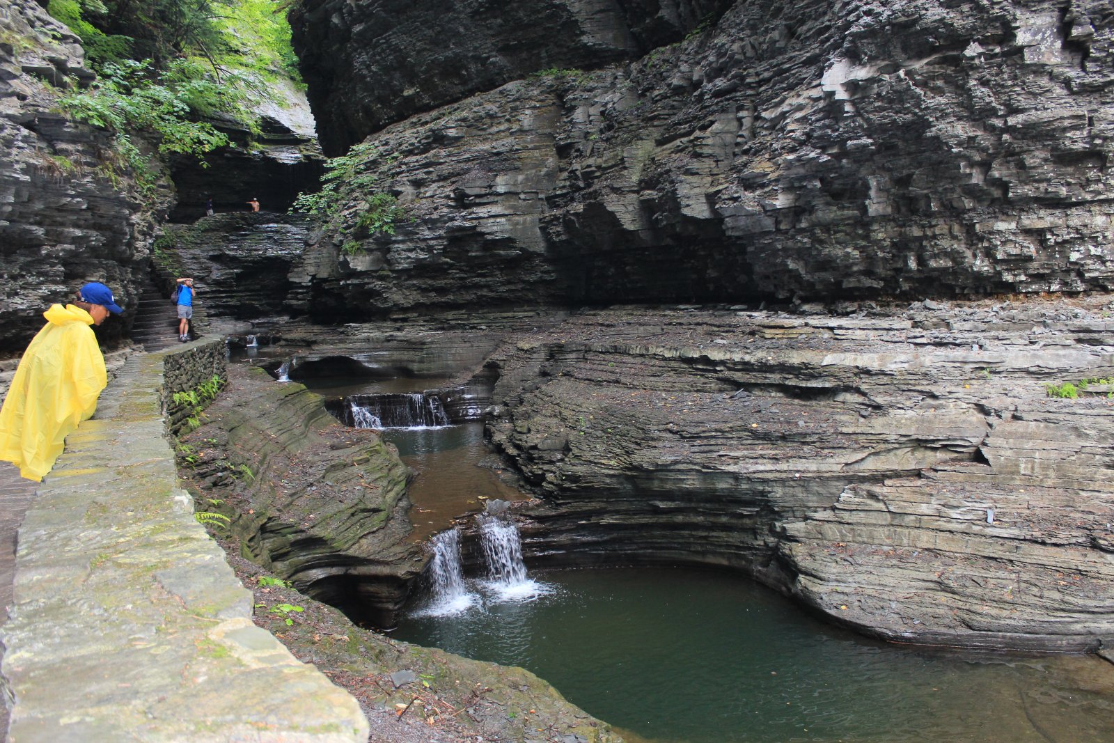 Rainbow Falls i Watkins State Park - Watkins Glen | Secret World Trip Planner