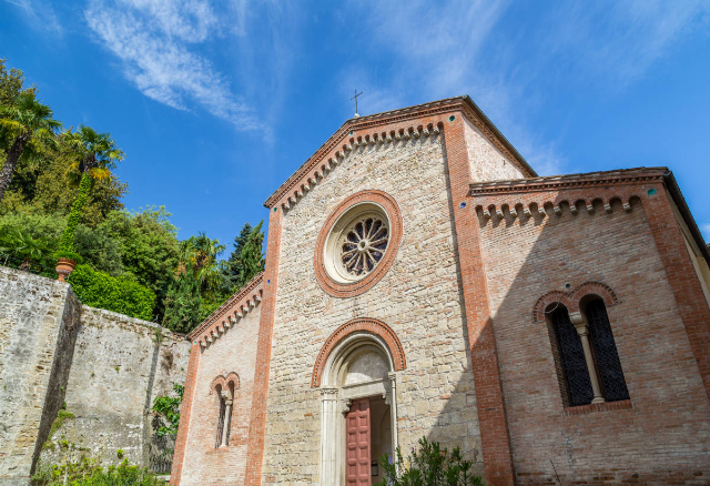 De heliga Nicolò och Francesco kyrka - Castrocaro Terme | Secret World Trip Planner