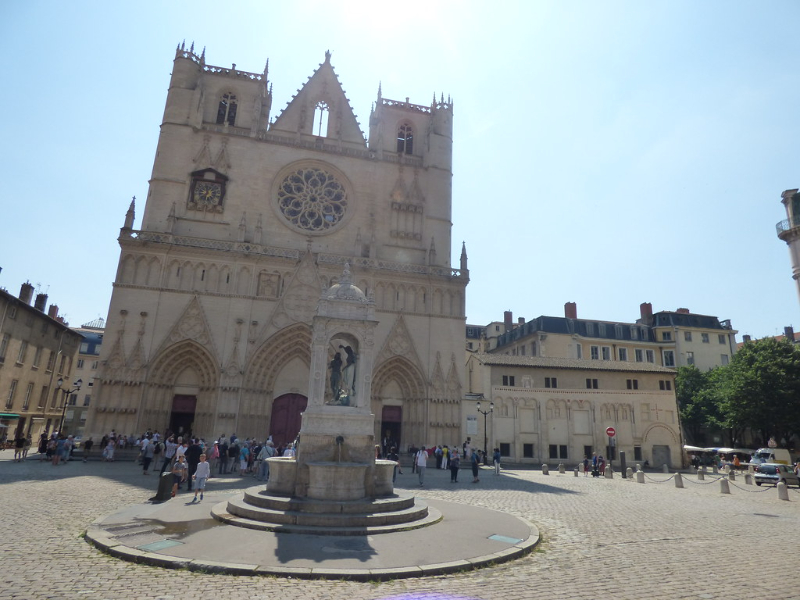 Saint-Jean katedra - Lyon | Secret World Trip Planner