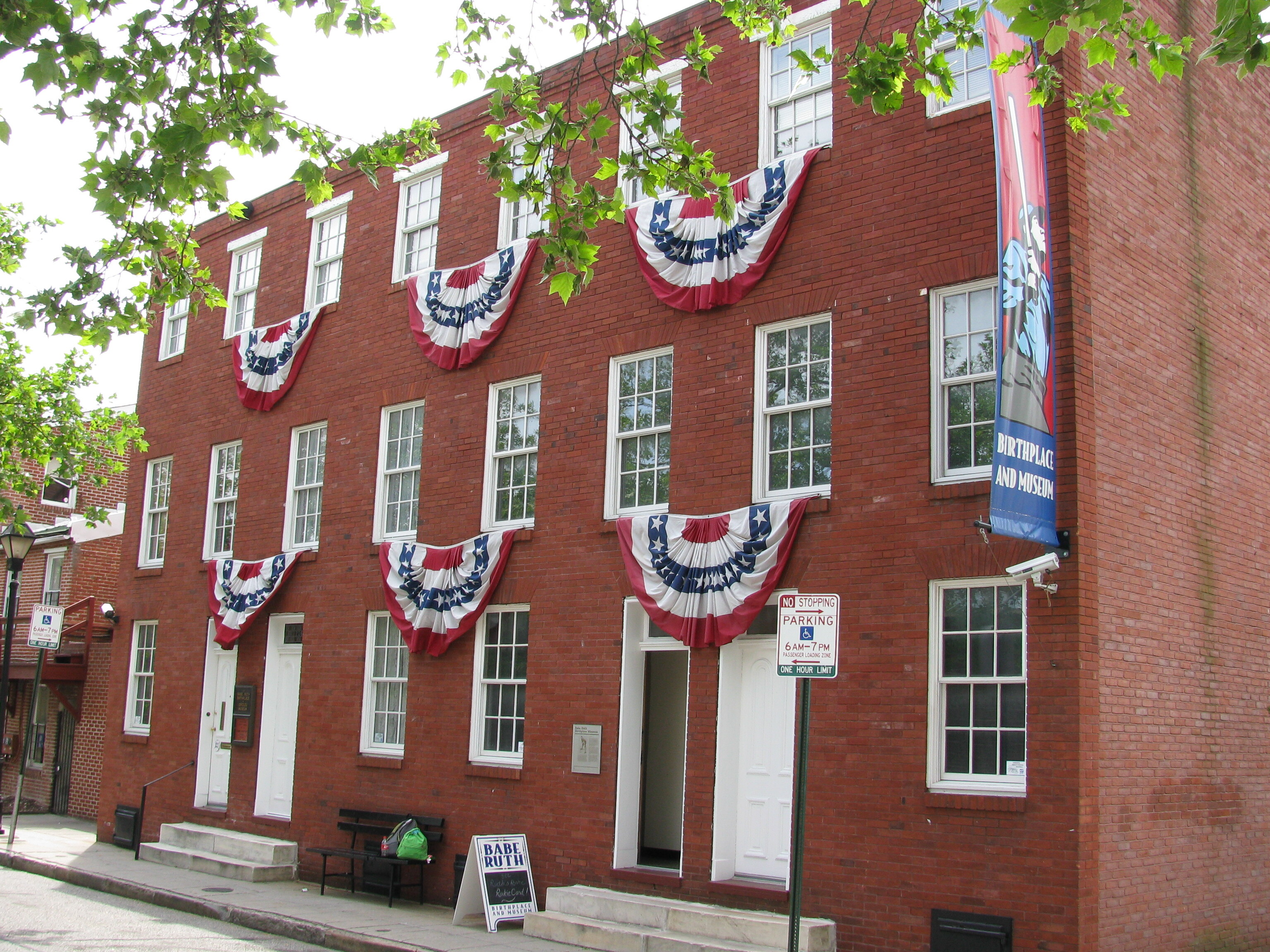ベーブ-ルース生家博物館 - Baltimore | Secret World Trip Planner