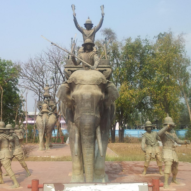Ang Elephant Kraal ng Ayutthaya - Suan Plik | Secret World Trip Planner