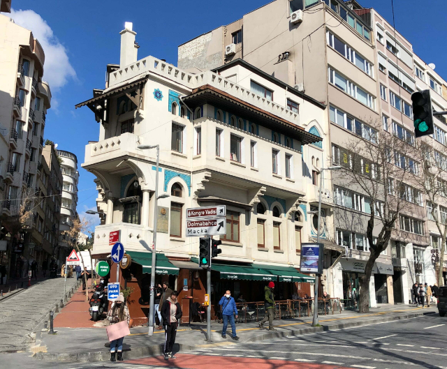 ವೇದತ್ ಟೆಕ್ ಹೌಸ್ - Vali Konağı Cd. No:39 | Secret World Trip Planner