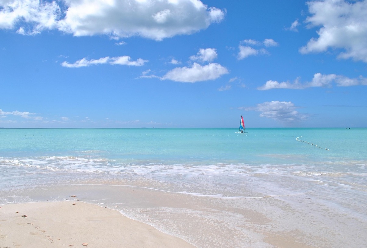 Darkwood Beach, white sand in Antigua - Darkwood Beach | Secret World Trip Planner