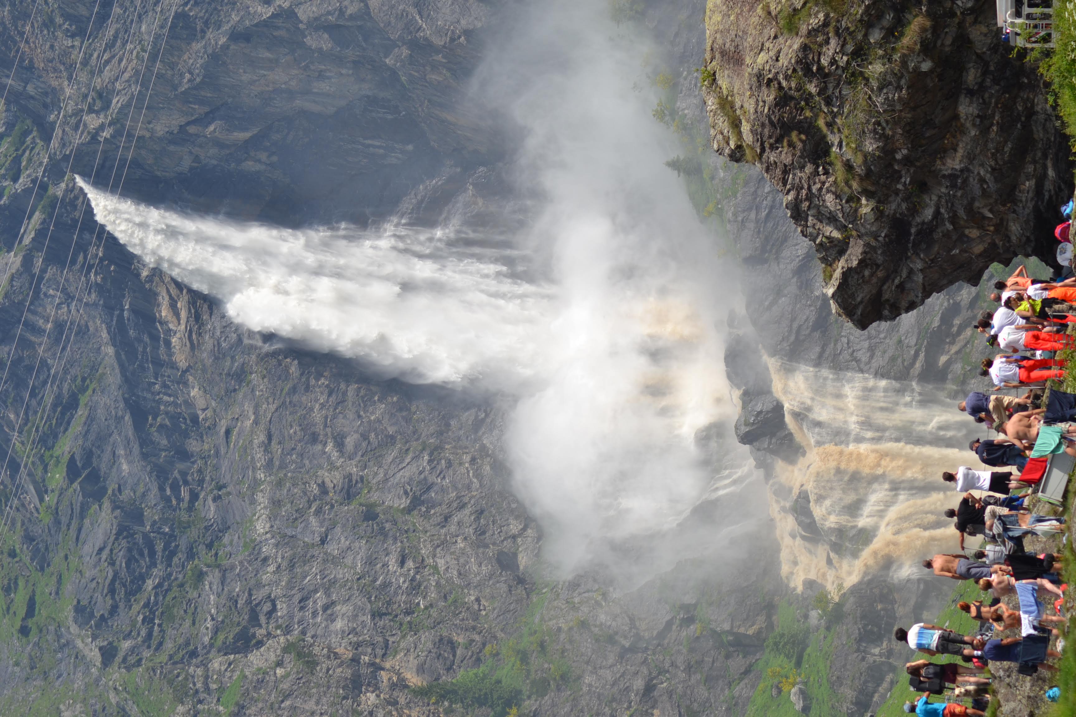 Cascate del ástæða til ski (í ensku ástæða til ski fossa) - Valbondione | Secret World Trip Planner