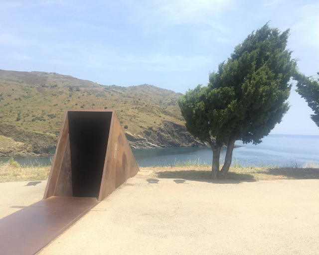 Cuimhneachán Walter Benjamin - Portbou | Secret World Trip Planner