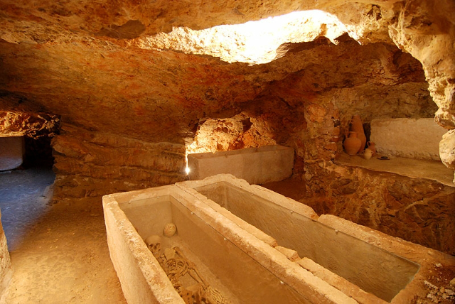 گورستان Puig des Molins - Eivissa | Secret World Trip Planner