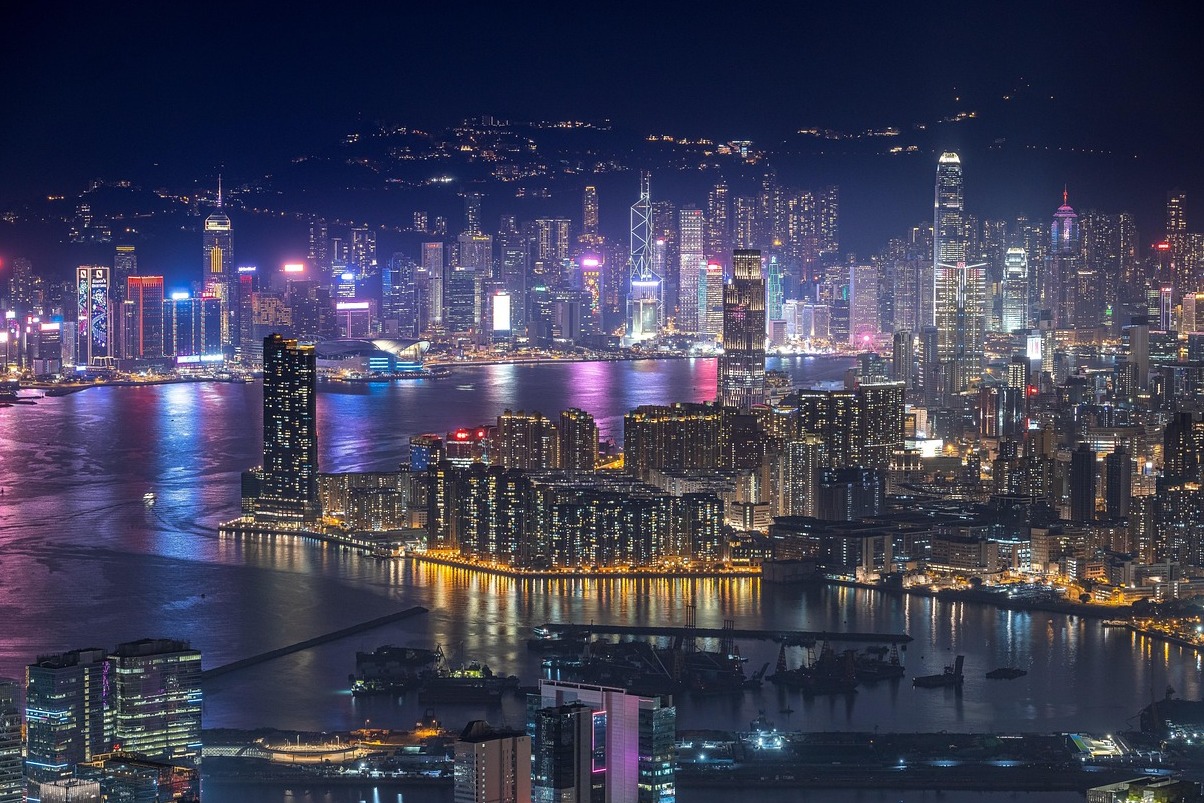 Hong Kong dan Pasar wanita - Tung Choi St | Secret World Trip Planner