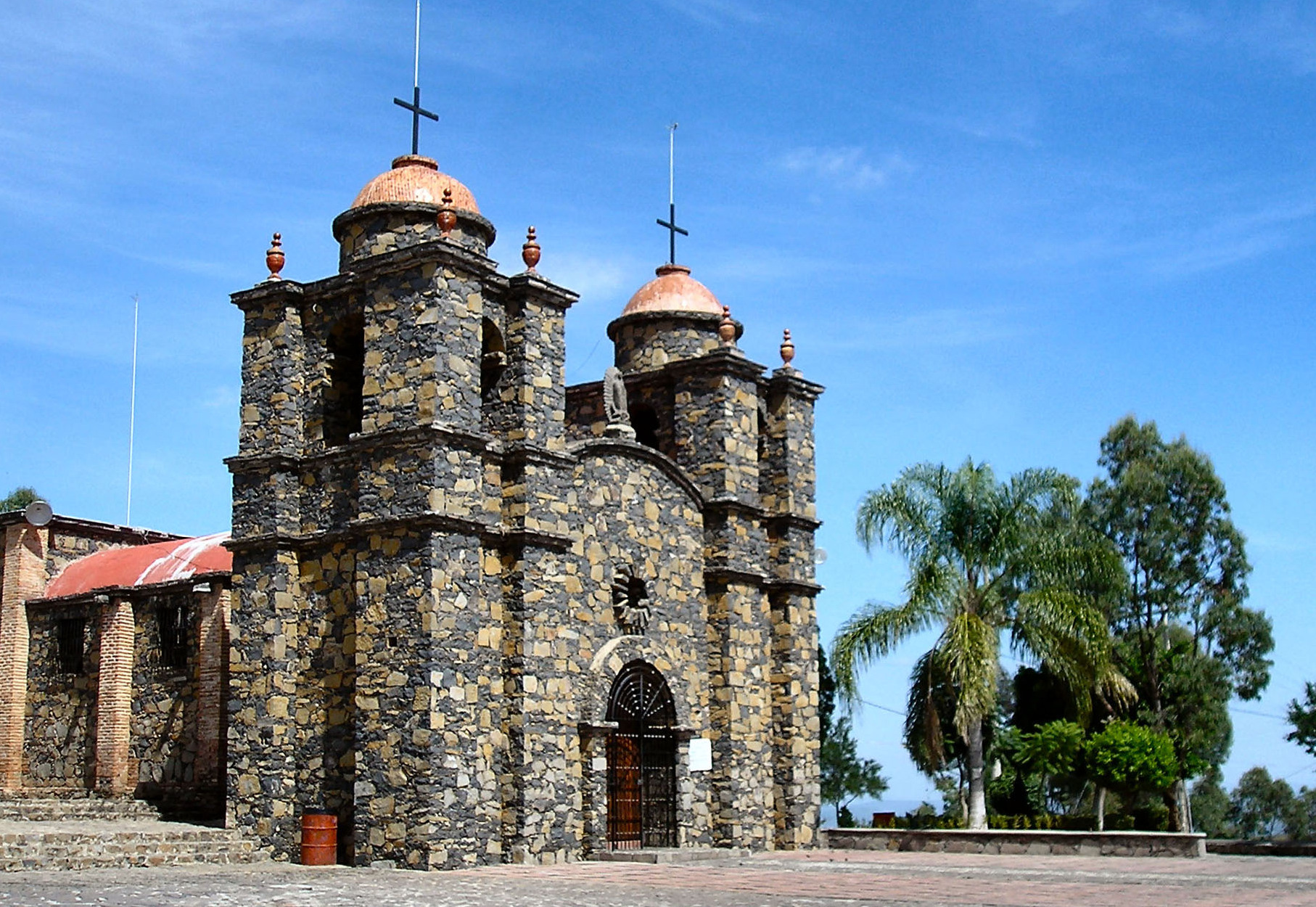 トナラ、ハリスコ州のための主要な手工芸品センター - Tonalá | Secret World Trip Planner