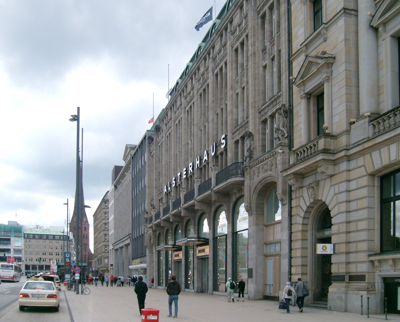 Anu-ano ang mga batas na nangangalaga sa kalikasan? - Hamburg | Secret World Trip Planner