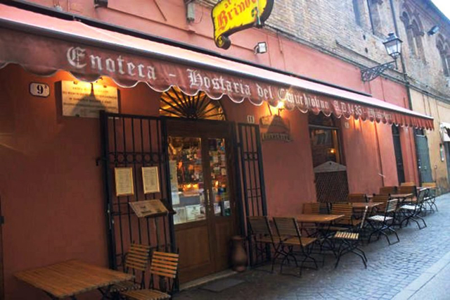 Tavern paling tuwa ing donya - Ferrara | Secret World Trip Planner