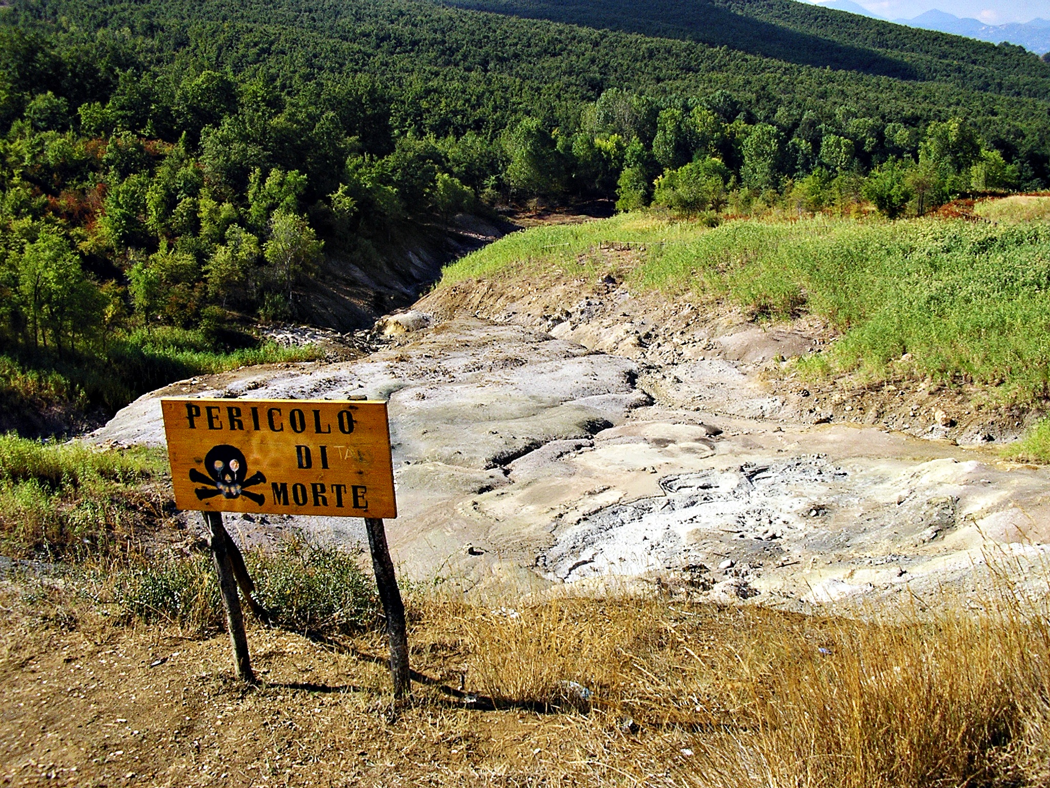 మెఫైట్ హెల్ యొక్క గేట్....