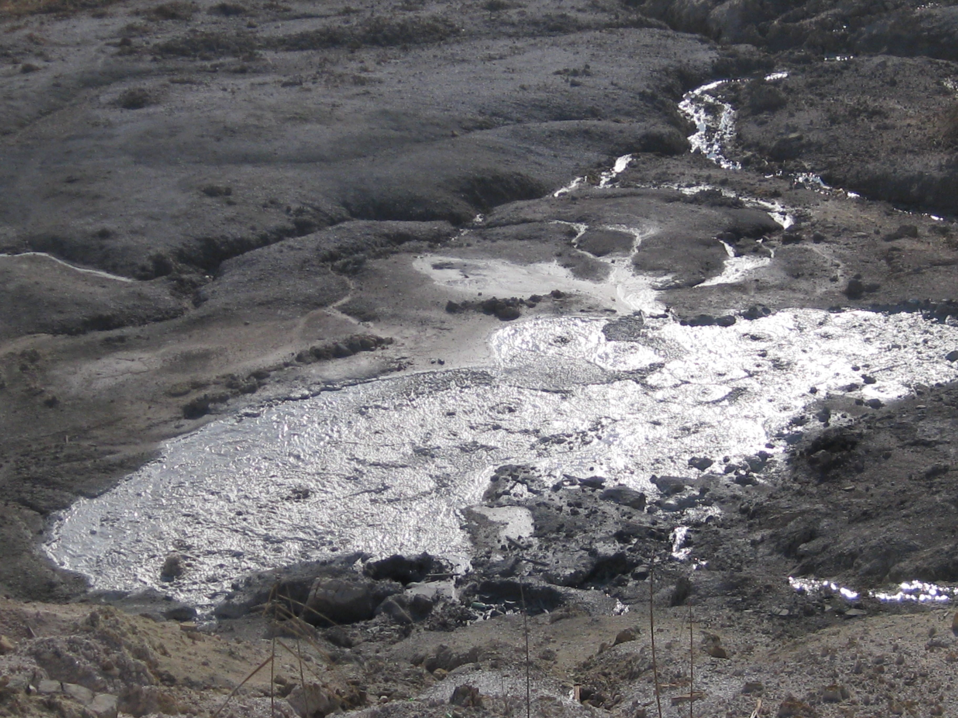 మెఫైట్ హెల్ యొక్క గేట్....