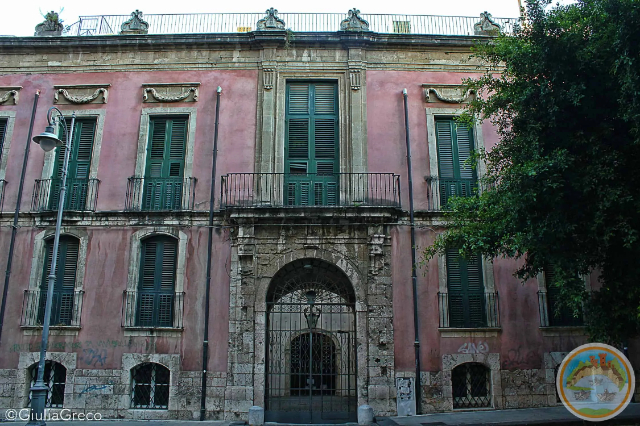 Kalapajs - D'Alcontres pils - Messina | Secret World Trip Planner