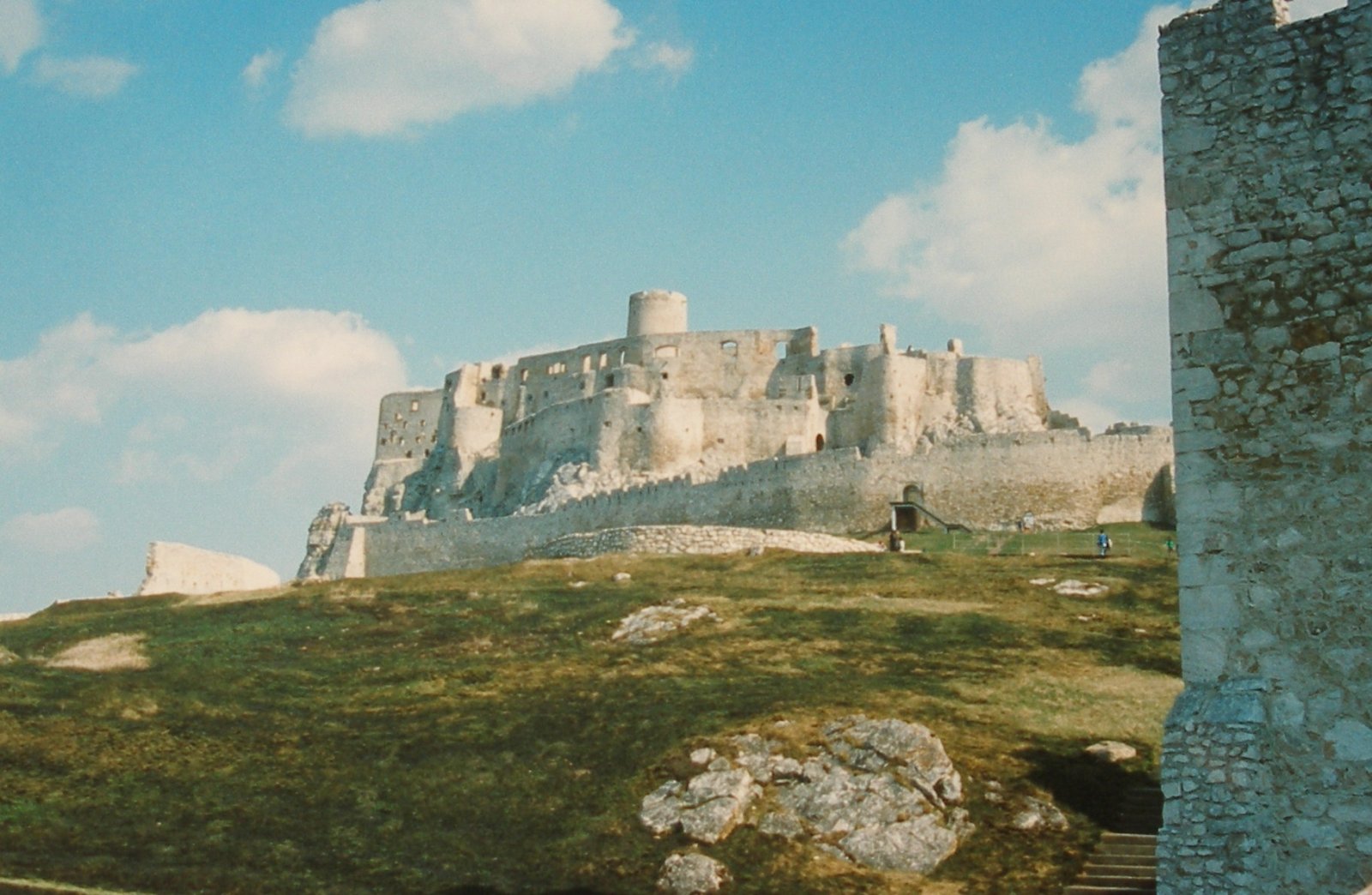 Spissky-hrad-castle na Slovaškem - Žehra | Secret World Trip Planner