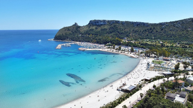 ポエットビーチ - Spiaggia del Poetto | Secret World Trip Planner