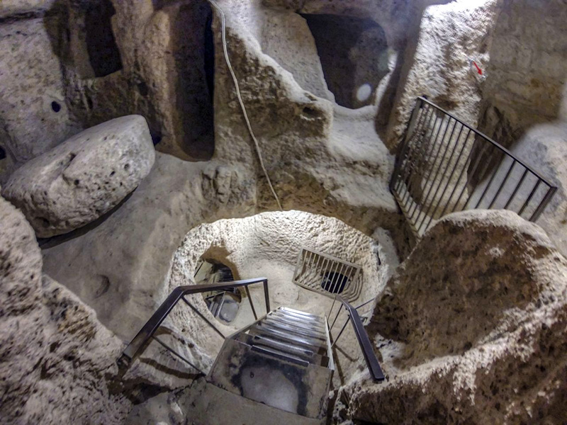 Temné labyrinty Derinkuy