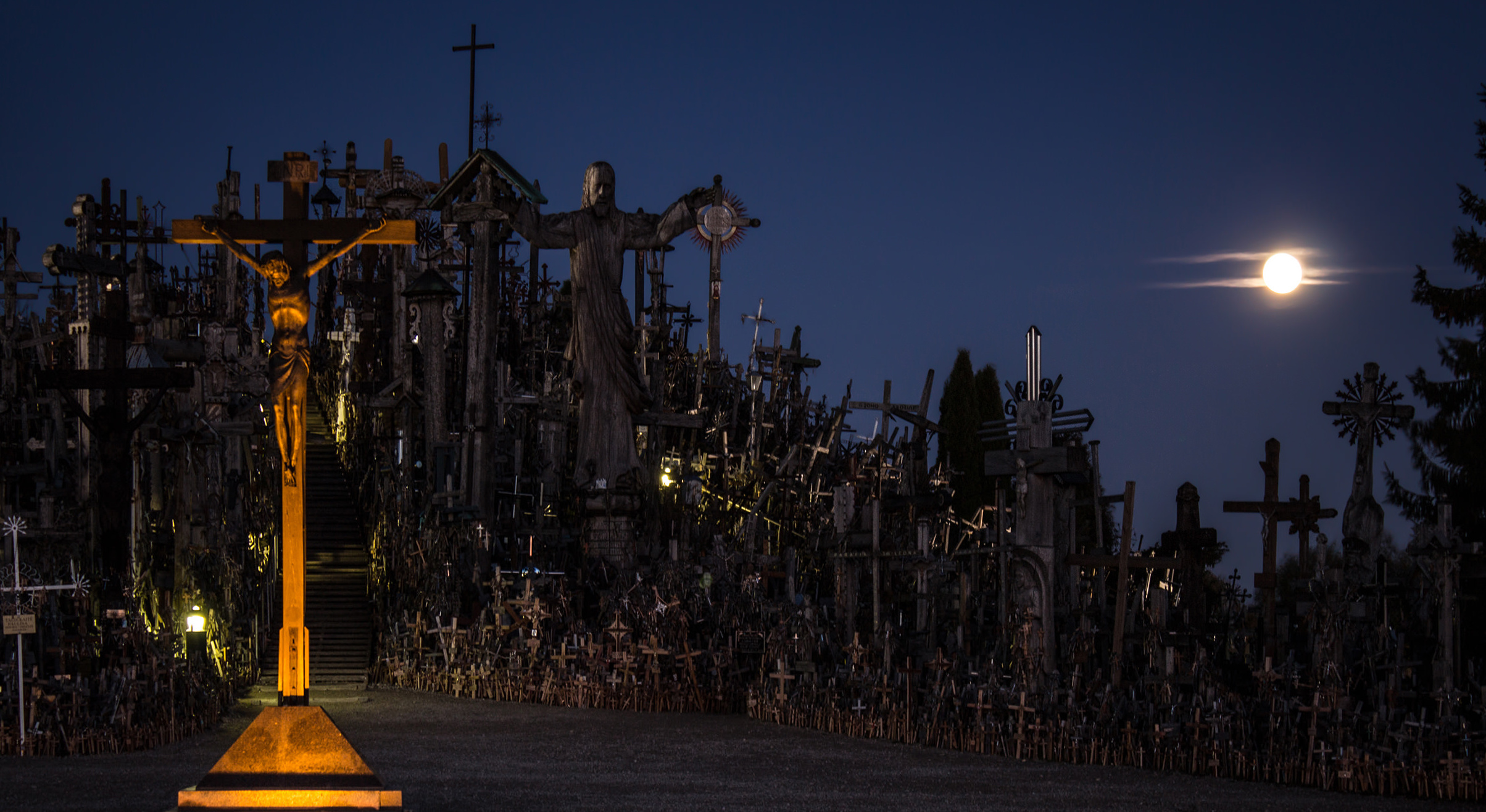 Bukit Salib adalah tempat sacral yang unik - Jurgai?iai | Secret World Trip Planner