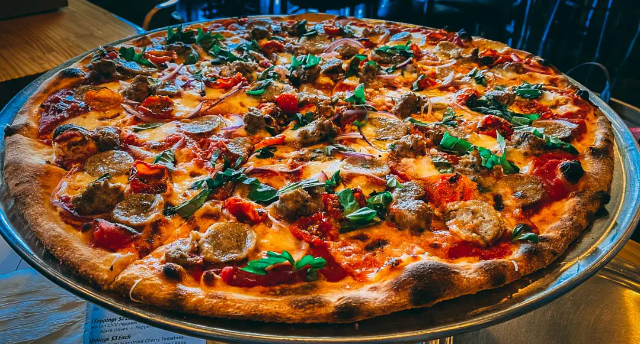Savurați felia: Di Fara, bijuteria de familie a scenei de pizza din New York - Brooklyn | Secret World Trip Planner