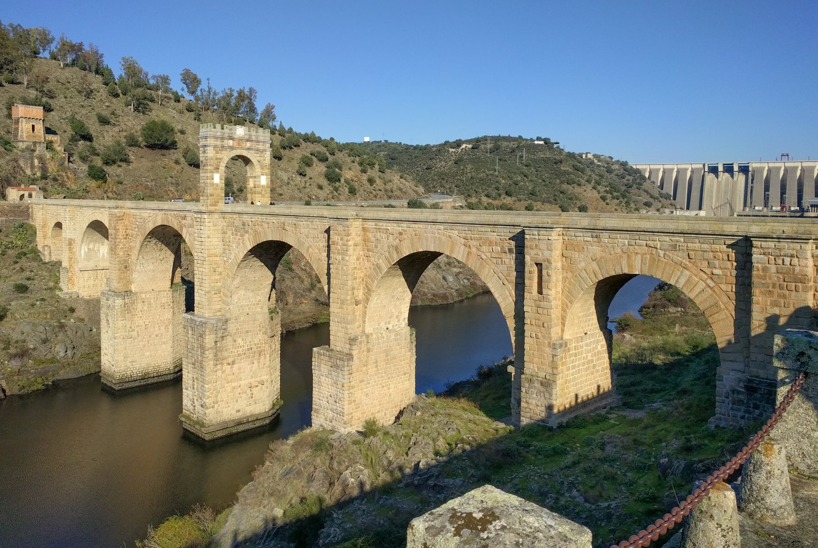 Il ponte di Alcántara è un ponte romano imperiale a Caceres - Alcántara | Secret World Trip Planner