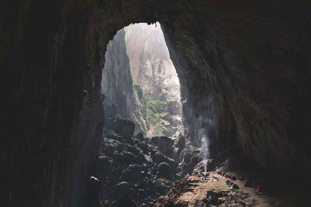 Vietnam / Son Doong Cave: největší jeskyně na světě - B? Tr?ch | Secret World Trip Planner
