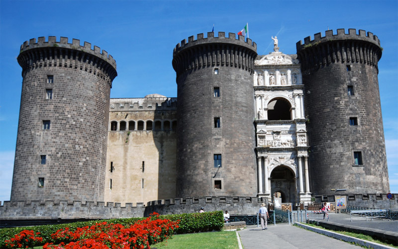 Le Maschio Angioino (Castel Nuovo) - Napoli | Secret World Trip Planner