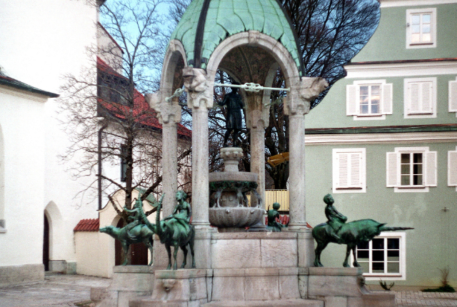 Szent Mang szökőkút - Kempten | Secret World Trip Planner