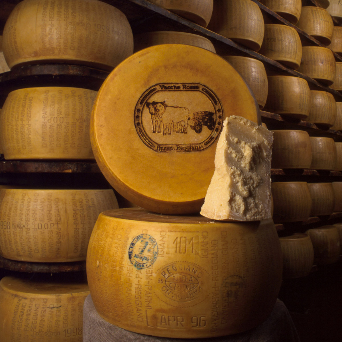 Parmigiano Reggiano سرخ گائے