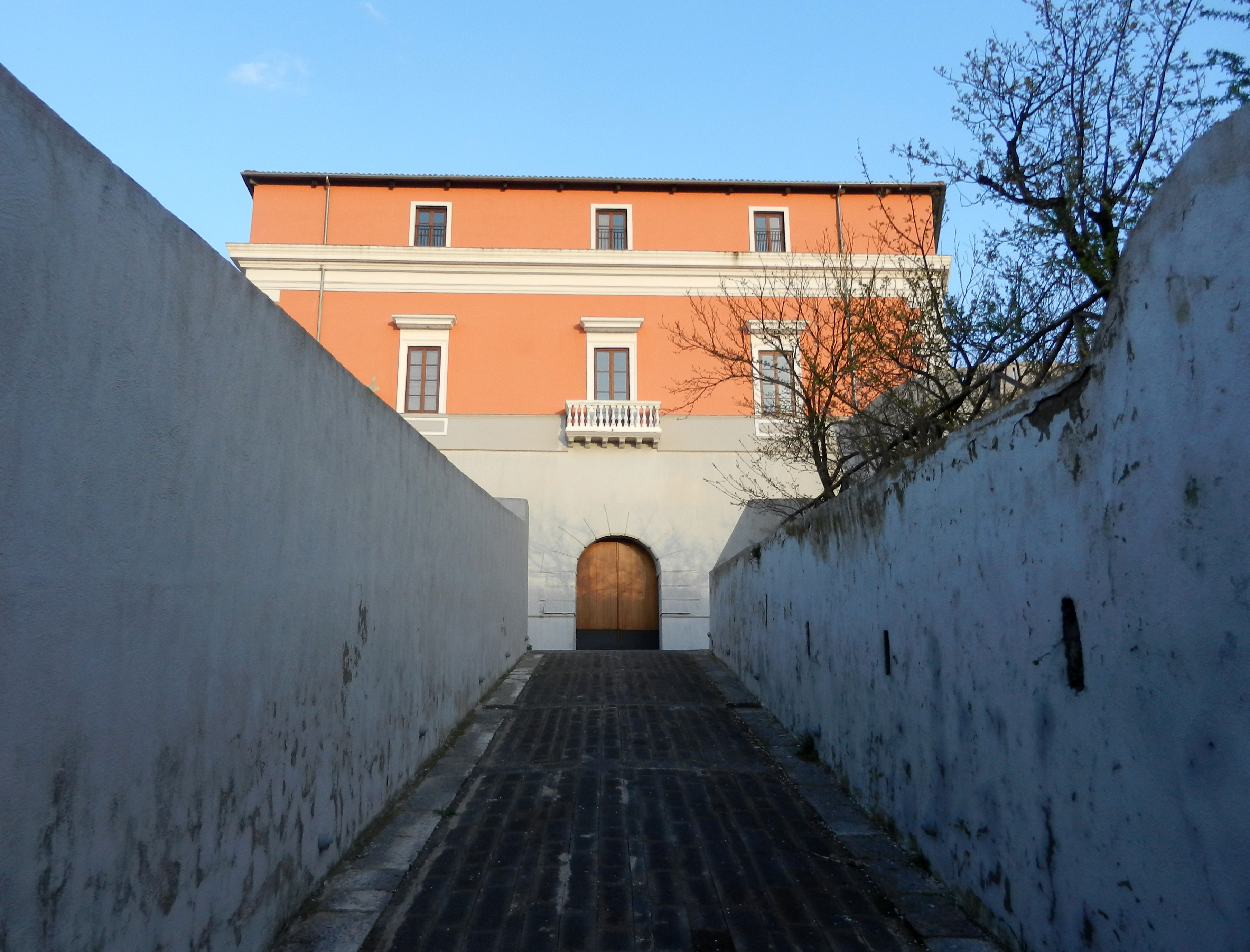 Castello d'Alagno inayojulikana kama Totò - Somma Vesuviana | Secret World Trip Planner