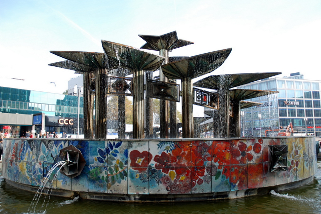 Chemchemi ya Urafiki wa Watu - Berlino | Secret World Trip Planner