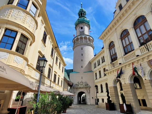 Манораи оташ - Sopron | Secret World Trip Planner