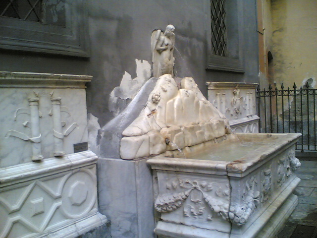 Fountain of the Spinacorona - Napoli | Secret World Trip Planner