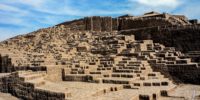 Die Huaca Pucllana - Lima | Secret World Trip Planner