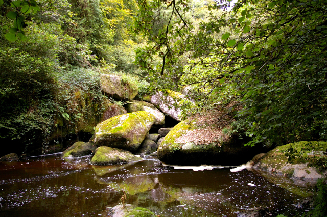 Toull Goulig Gorges - Lanrivain | Secret World Trip Planner