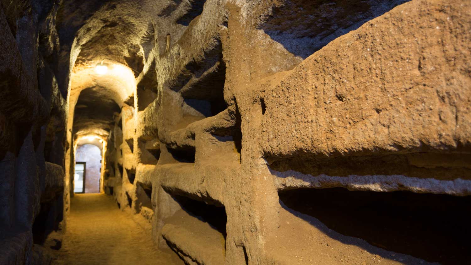 Catacombs ya San Callisto - Roma | Secret World Trip Planner