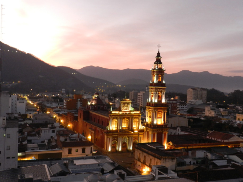 ເຕັ້ນໄປຫາງາມ - Salta | Secret World Trip Planner