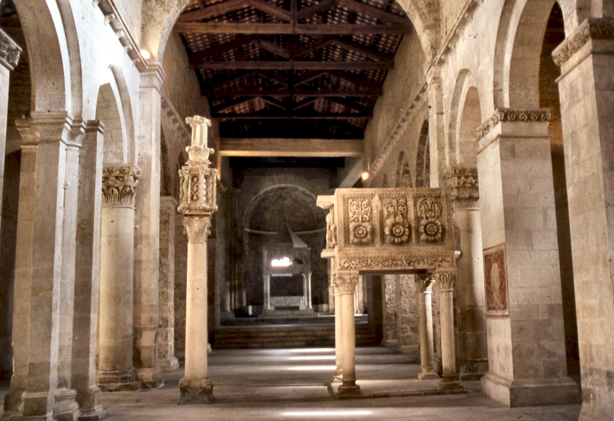 Biara San Clemente a Casauria - San Clemente | Secret World Trip Planner