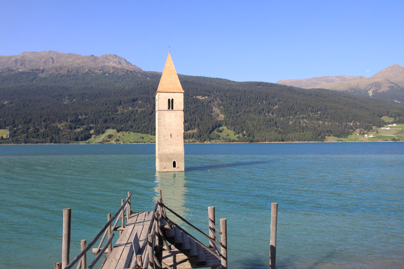 campanile-del-lago-di-resia-secret-world