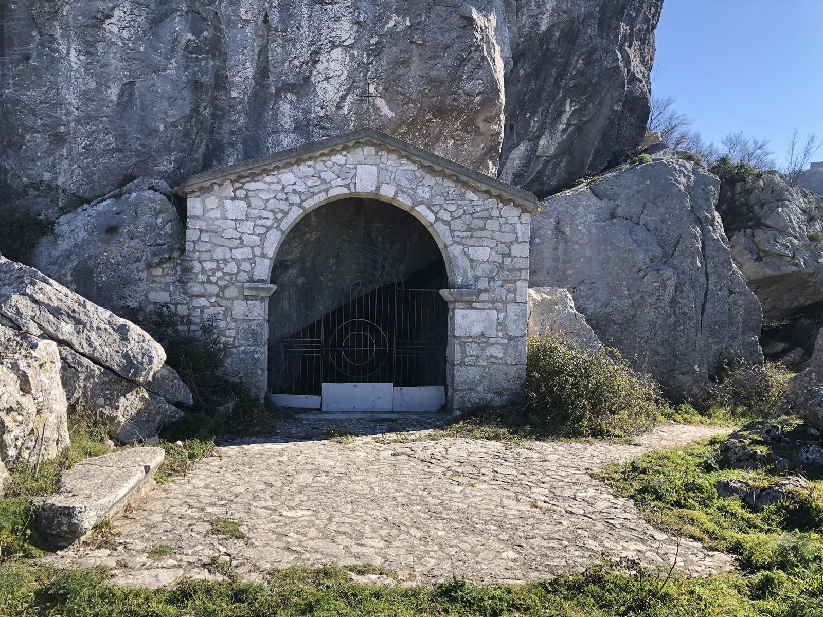 Die Magie der Leonessa-Höhle in Cerreto Sannita - 82032 Cerreto Sannita BN | Secret World Trip Planner