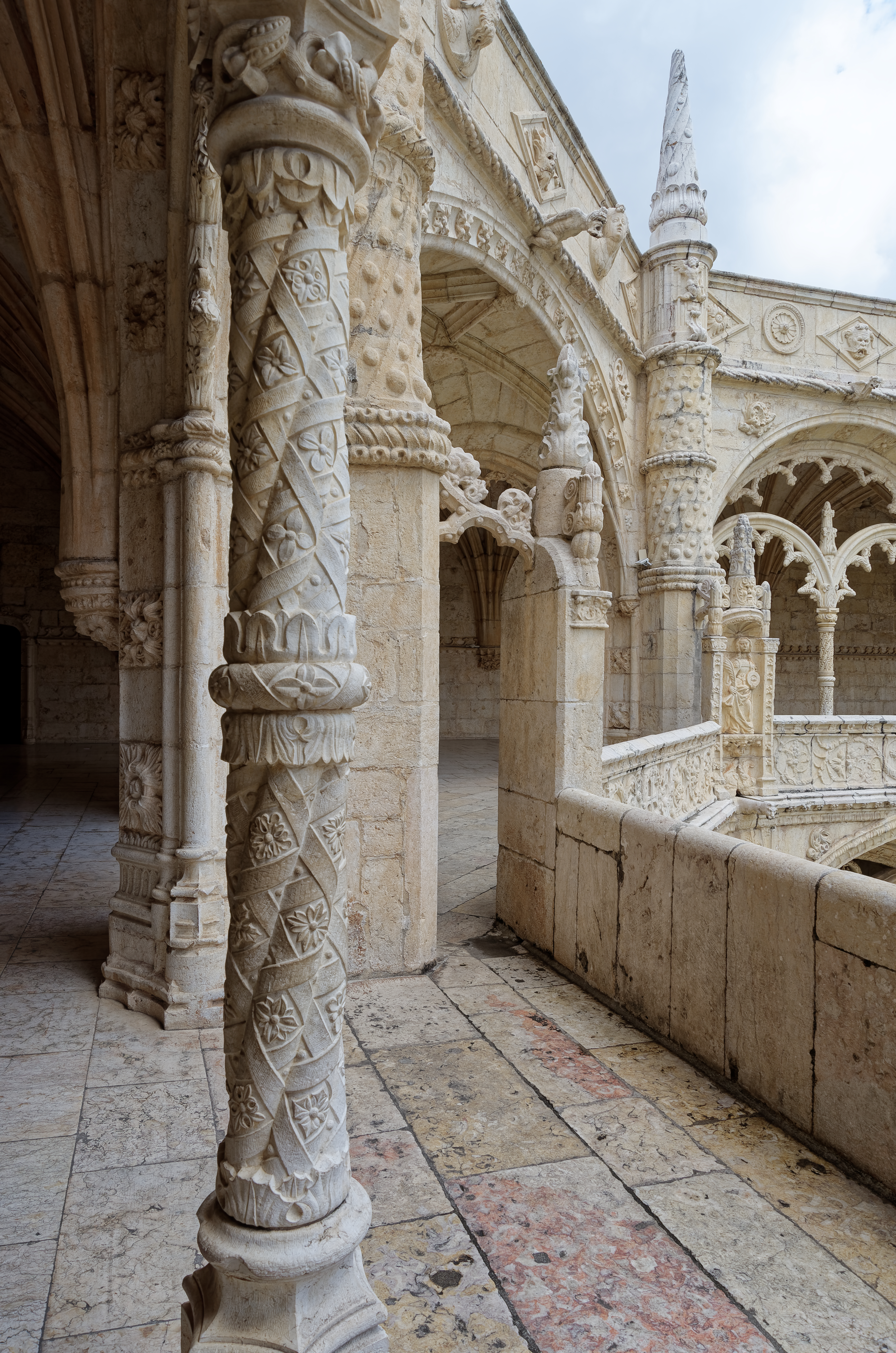 Odkryj Cuda Klasztoru Hieronimitów w Lizbonie - Praça do Império 1400-206 Lisboa | Secret World Trip Planner