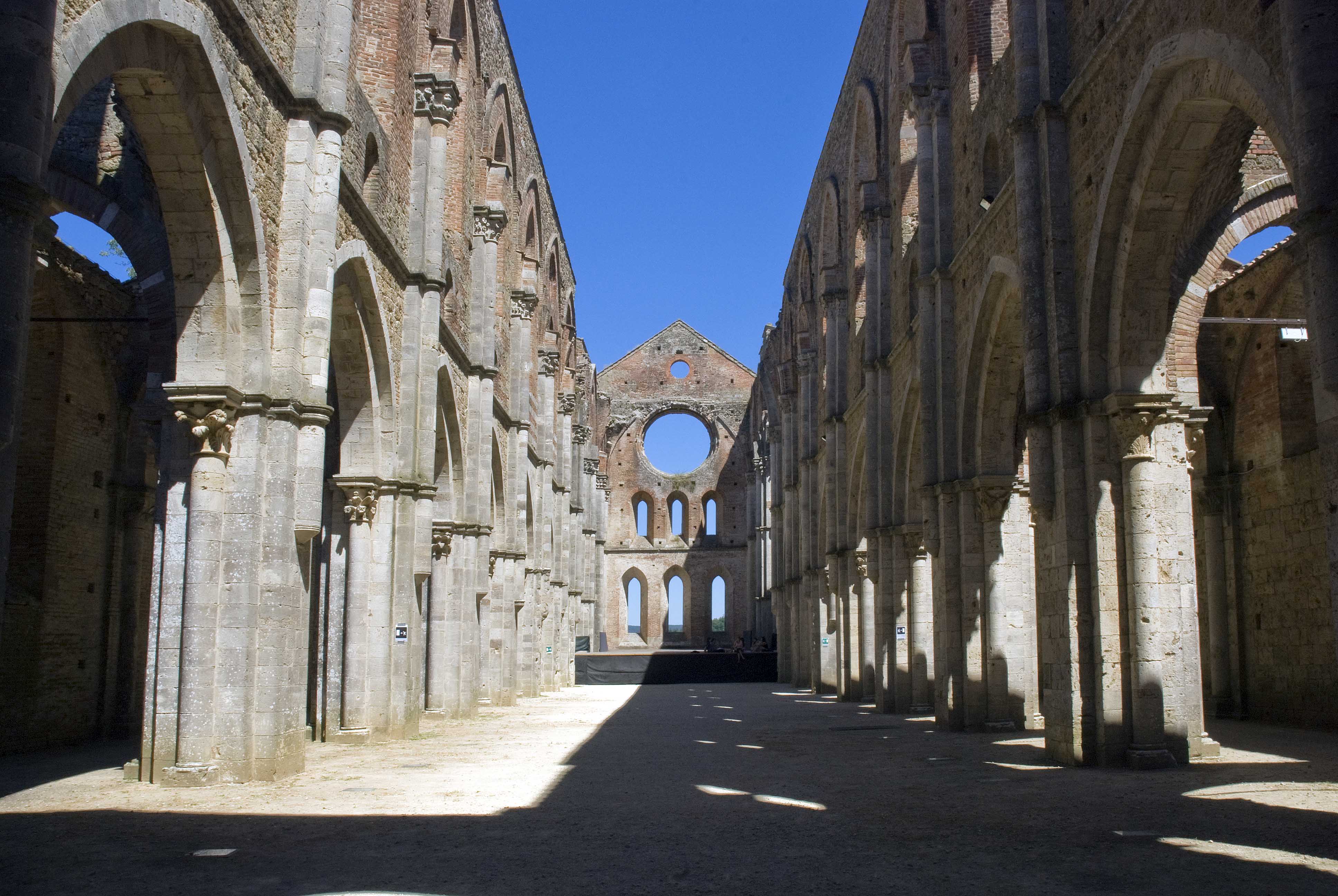 abbazia-di-san-galgano-secret-world