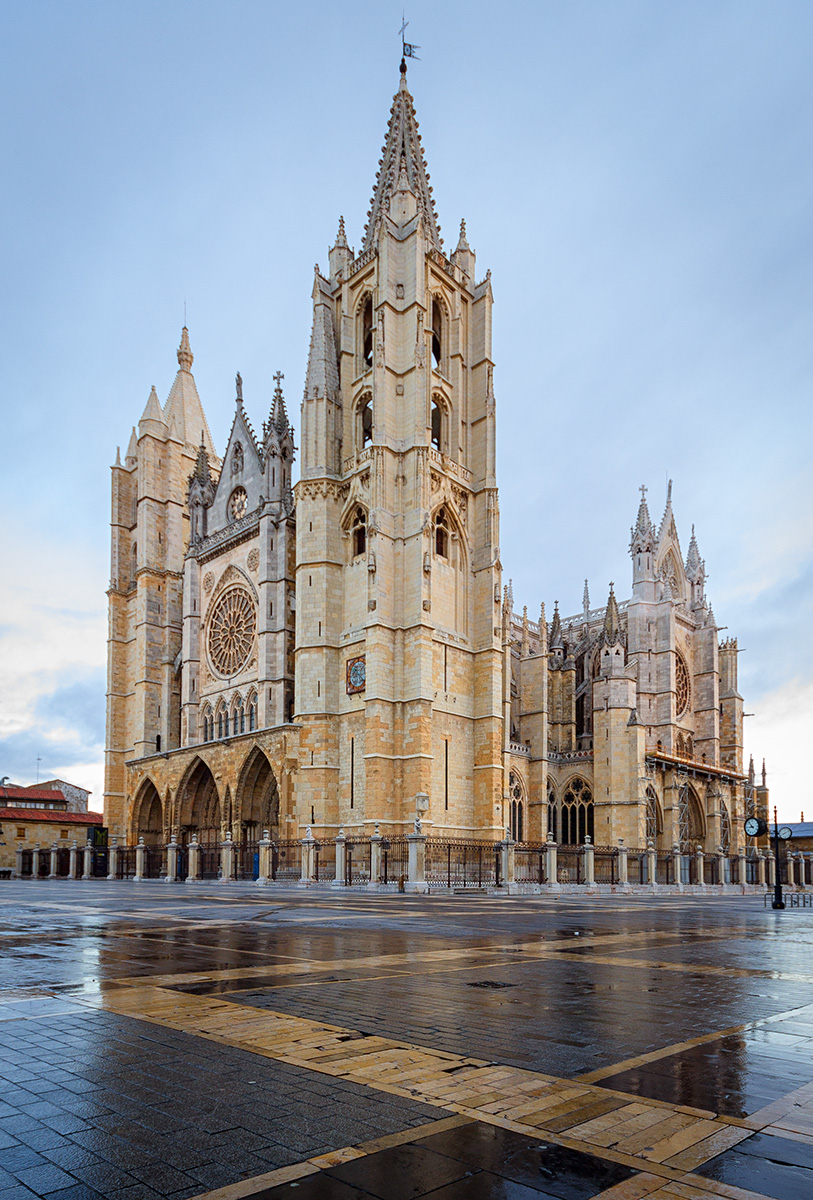leon-cathedral-secret-world