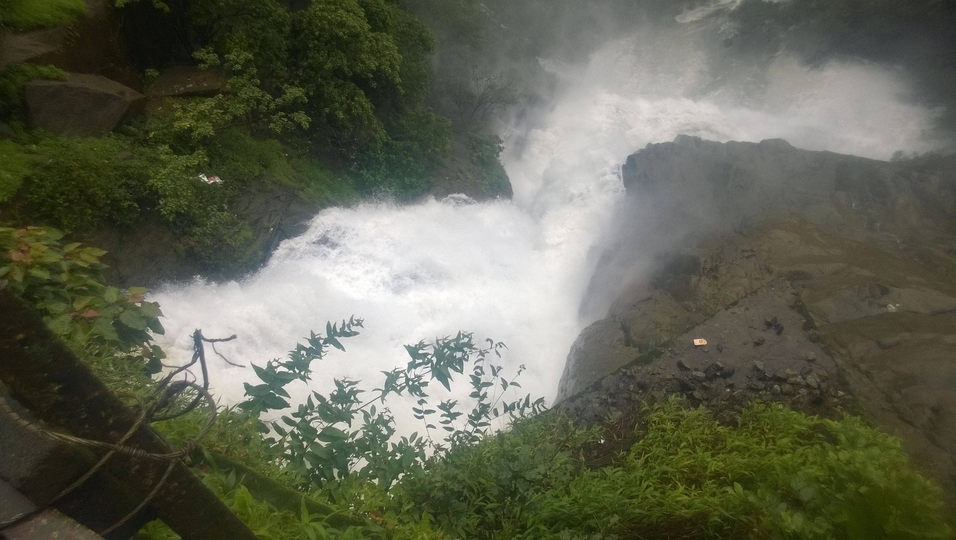 La magnifique cascade de Dudhsagar - Goa - Sonaulim | Secret World Trip Planner