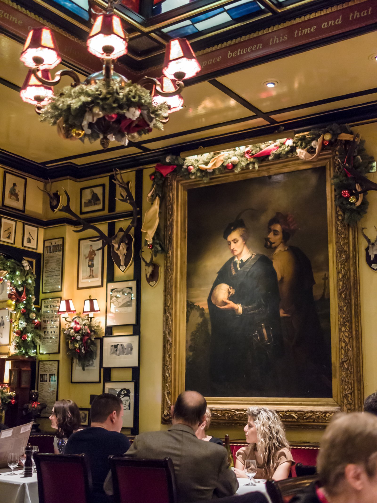 Zasady: Najstarsza restauracja w Londynie - Londra | Secret World Trip Planner