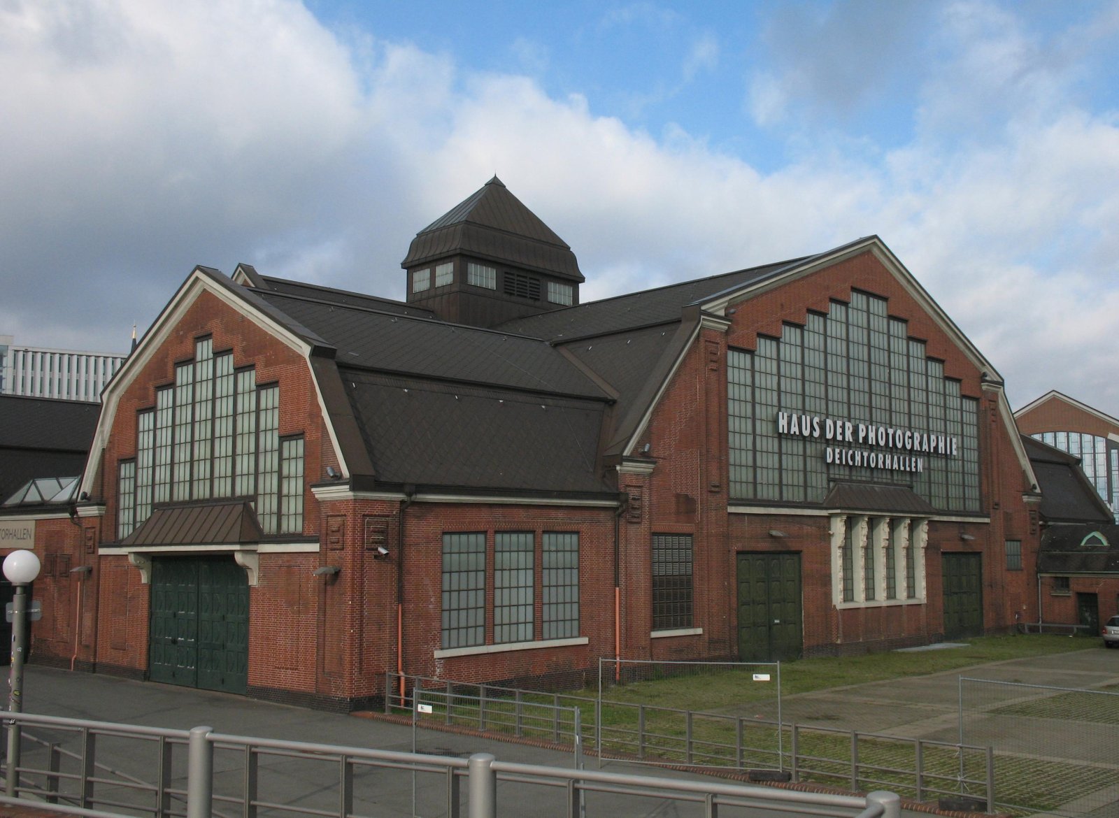 Deichtorhallen - Hamburg | Secret World Trip Planner