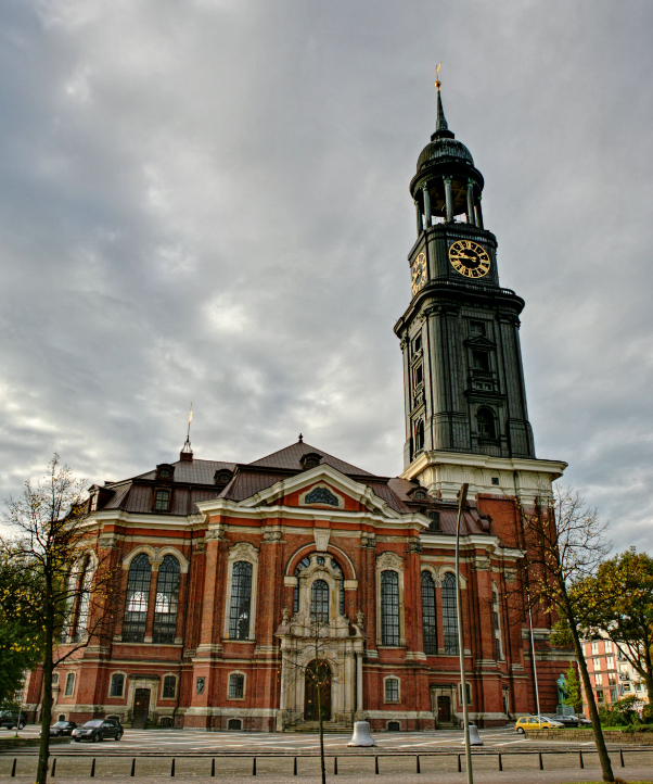 Hamburg in cerkev svetega Mihaela - Hamburg | Secret World Trip Planner
