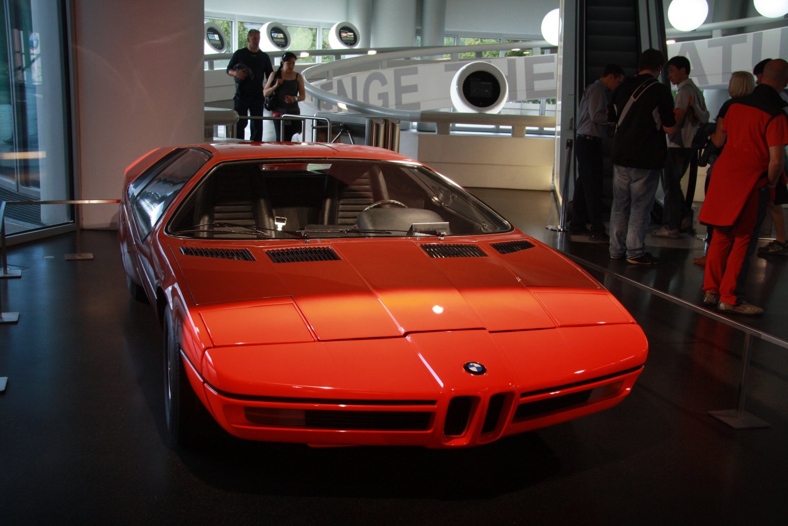 BMW Welt e Museo - Un posto per gli amanti dei motori - München | Secret World Trip Planner