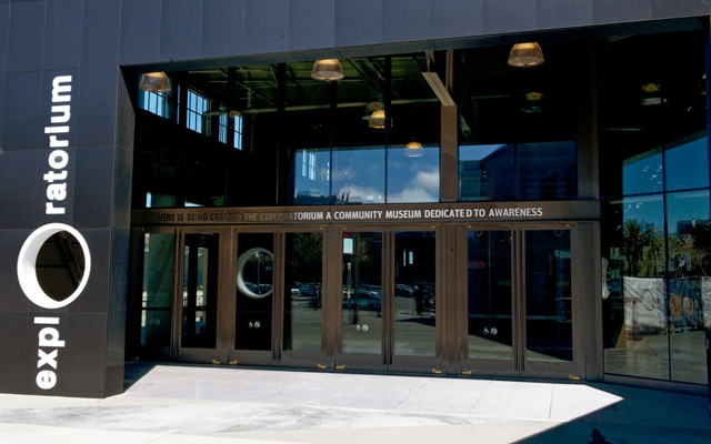 Exploratorium, museum paling inovatif di California - San Francisco | Secret World Trip Planner