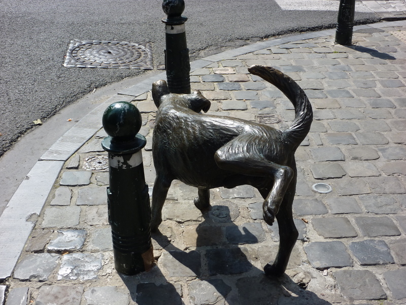 Zinneke Pis - čurājošais suns - Bruxelles | Secret World Trip Planner