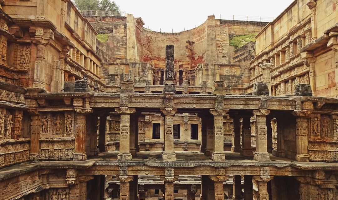 Rani ki vav egy bonyolultan felépített stepwell található a város Patan -  - Patan | Secret World Trip Planner