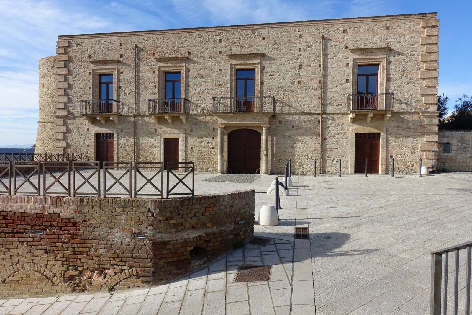 Bernalda கோட்டை - Bernalda | Secret World Trip Planner